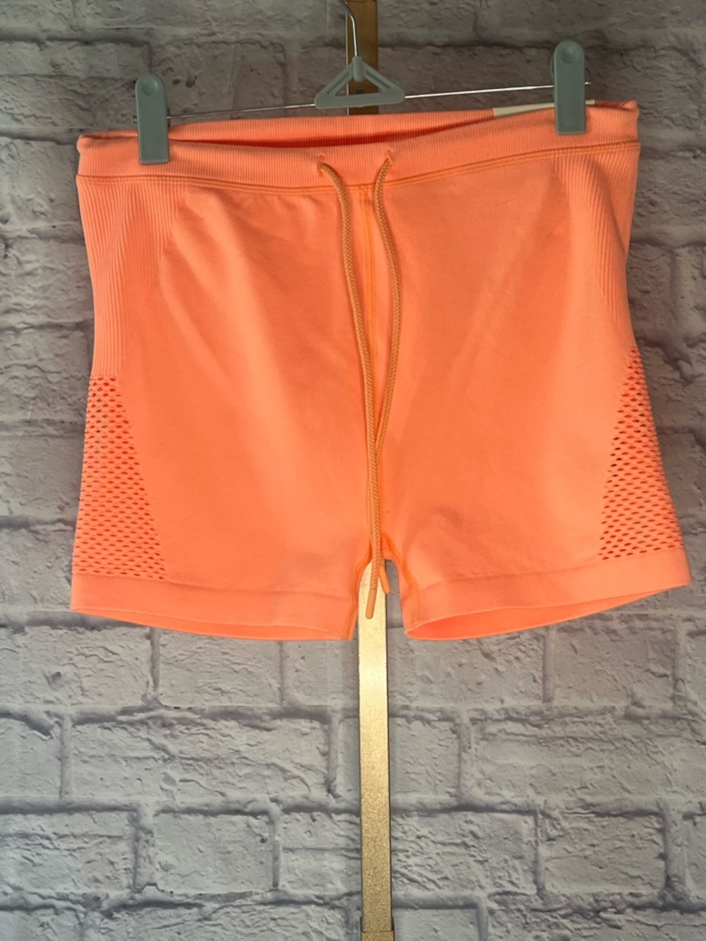 Offline by Aerie medium seamless shorties 3” inseam neon orange NWT hi-rise